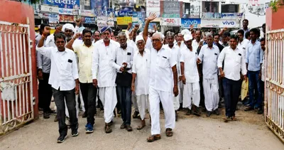 Banaskantha Potato Farmers Hold Protest Rally as Prices Fall; 7-Day Ultimatum to Government